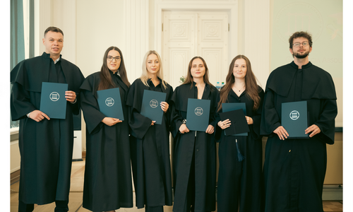 Dyplomatorium Wydziału Ekonomii i Finans&oacute;w UwB - zdjęcie grupowe