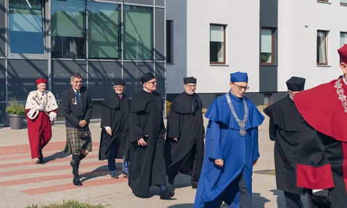 Uroczystość nadania tytułu doktora honoris causa Uniwersytetu w Białymstoku Robertowi I. Frostowi