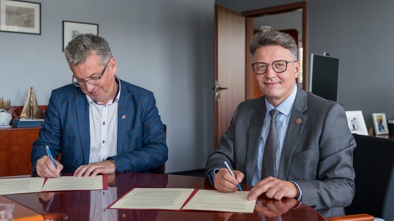 Jerzy Nowik, prof. Mariusz Popławski