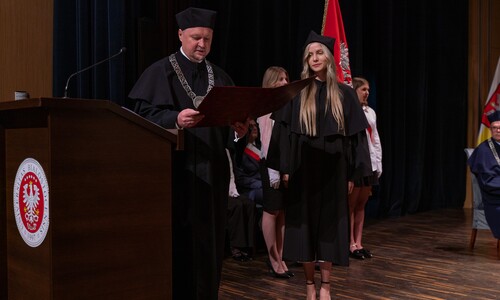 dr hab. Artur Olechno, prof. UwB wyczytuje