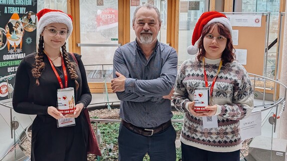 Uniwersytecka cegiełka dla Fundacji &bdquo;Pom&oacute;ż im&rdquo;