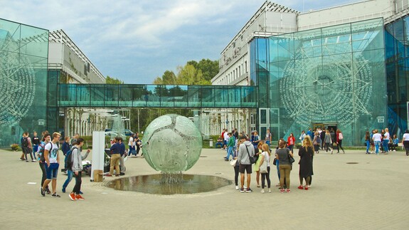 Salon maturzystów odwiedził UwB