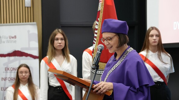 prof. UwB Urszula Wróblewska