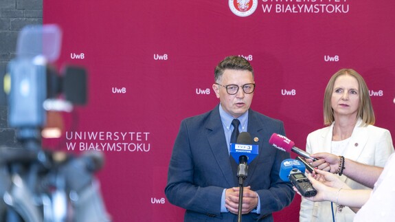 prof. Mariusz Popławski i prof. UwB Alicja Korzeniecka-Bondar