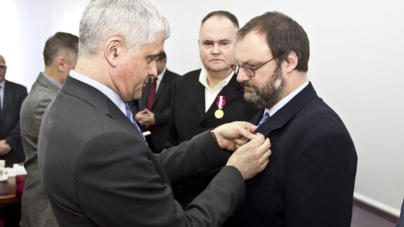 Pracownicy Uniwersytetu w Białymstoku uhonorowani odznaczeniami i medalami